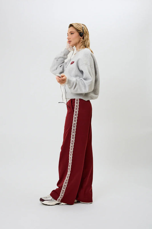 KAEL LACE TRACKPANTS MERLOT OH APRIL