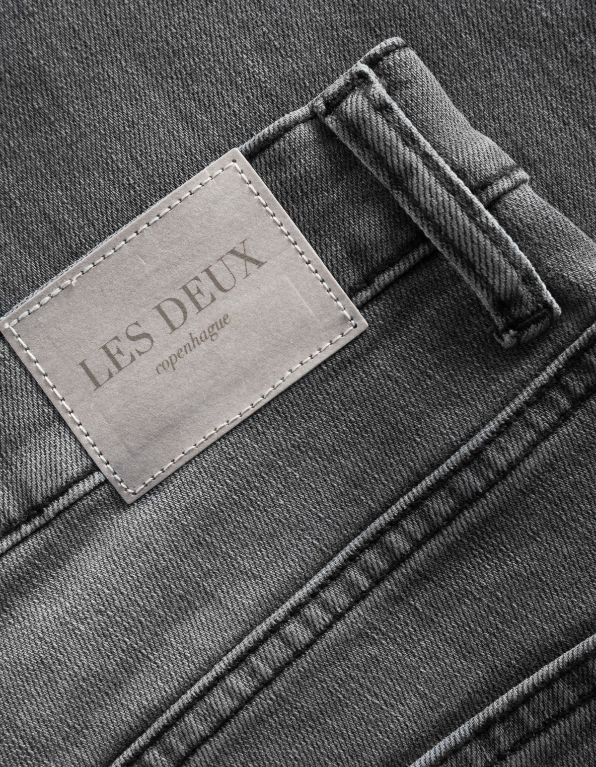 Les Deux Russel Regular Fit Jeans Light Grey Washed Denim TWOJAYS